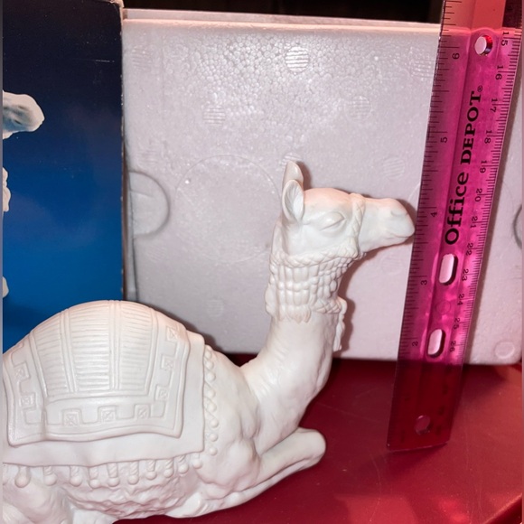 Avon Christmas Nativity Set - Picture 8 of 16